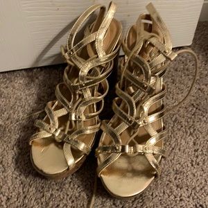 Gold wedges
